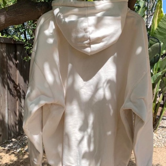 Brandy Melville Cream Oversize Zip Up Hoodie - Picture 2 of 2